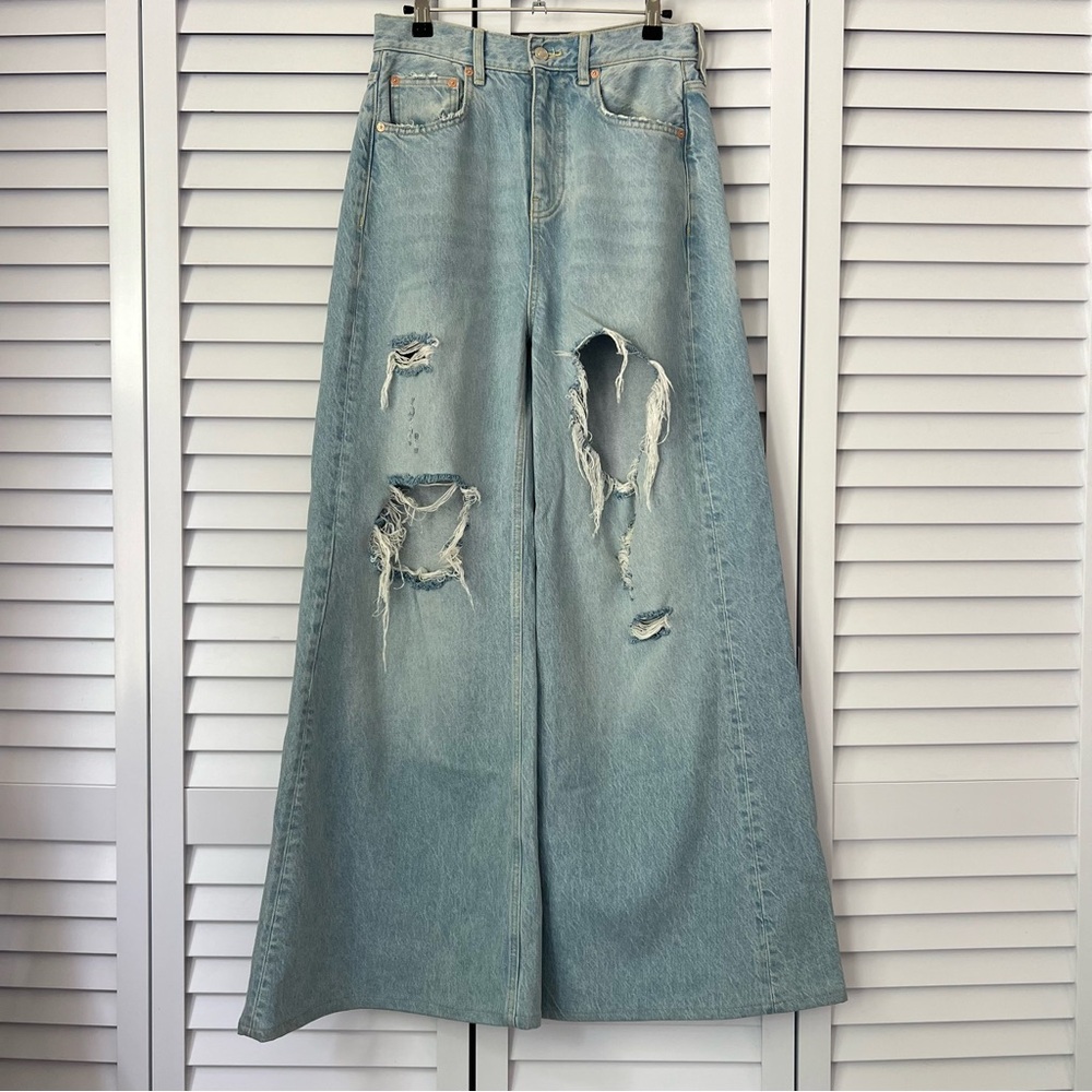 Free People We The Free Ellie baggy Wide Leg jeans light wash distressed size 28